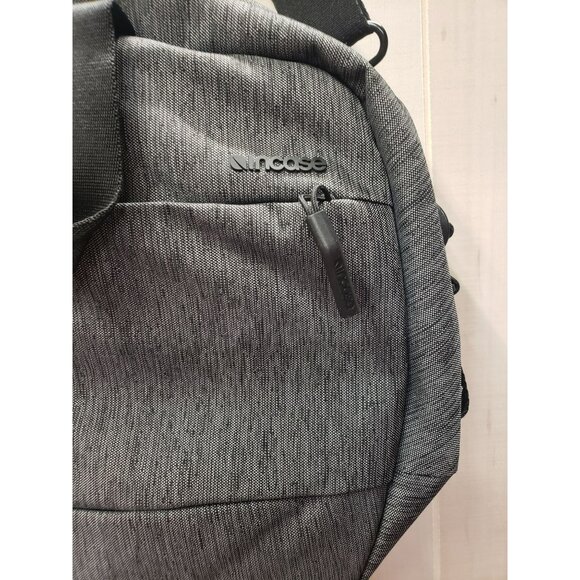 Incase City Duffel Laptop Bag With Adjustable Strap & Multiple Pockets, Gray - Picture 7 of 15